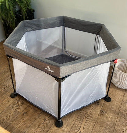 Moose Marley Play Pen